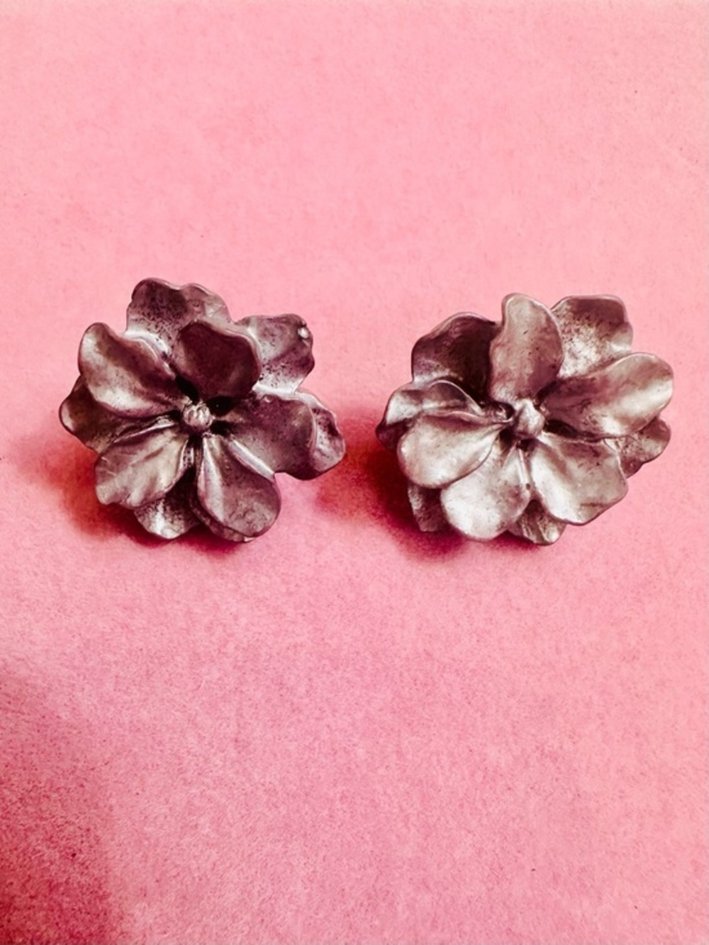 Vintage Silver Tone Floral Clip On Earrings